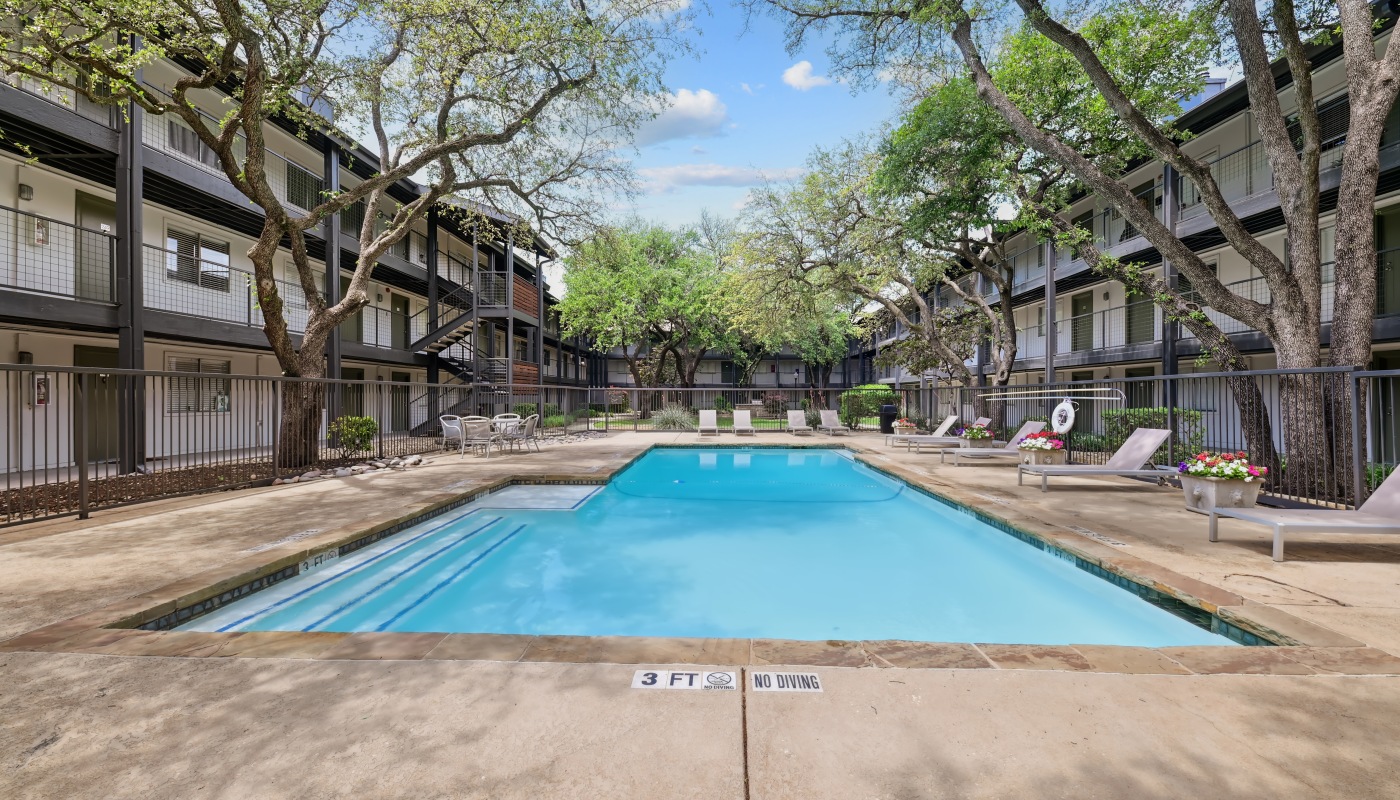 Riverfalls at Bellmar Image 1