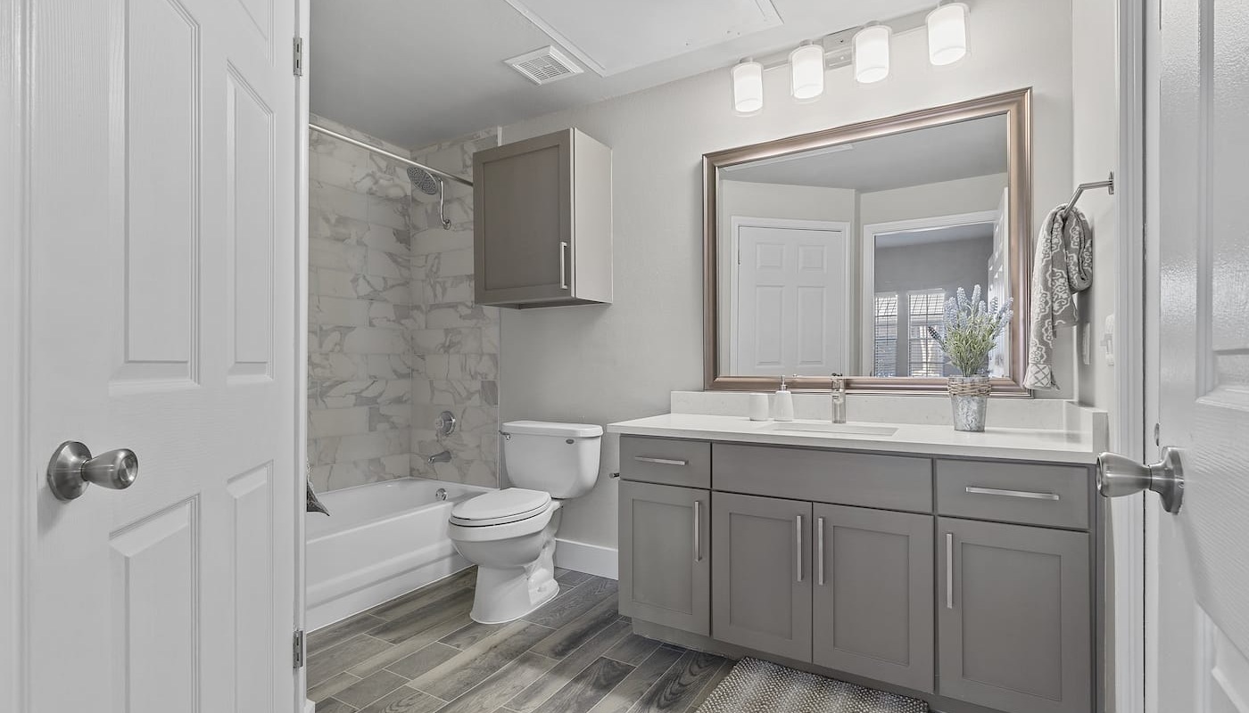Charleston Bathroom Area