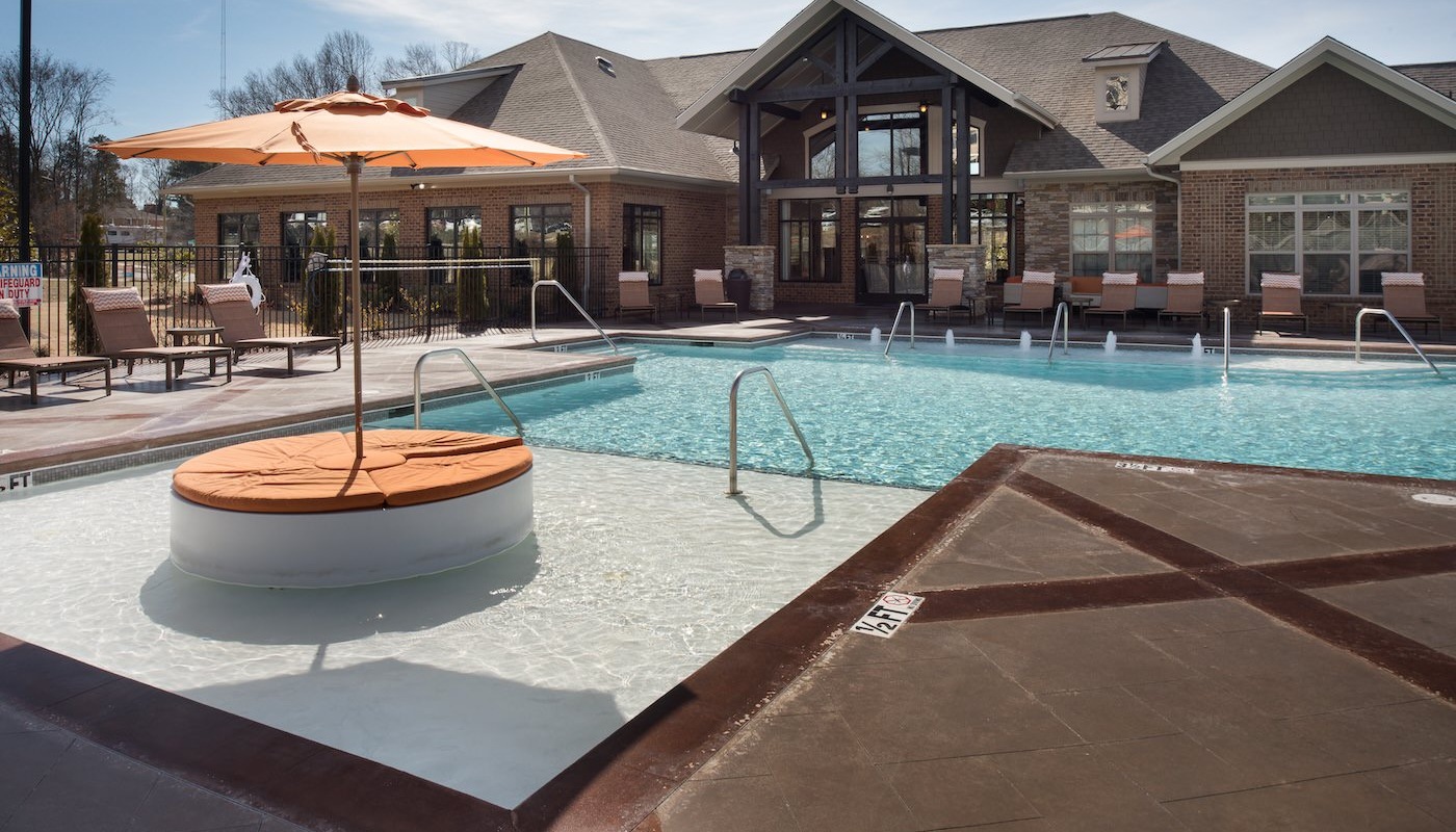 Sparkling blue swimming pool 